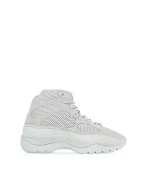 Высокие ботинки