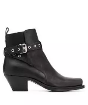 Высокие ботинки