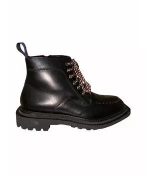 Высокие ботинки