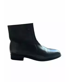 Высокие ботинки