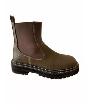 Высокие ботинки