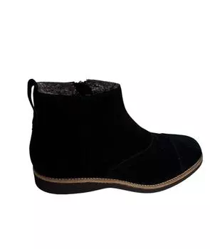 Высокие ботинки