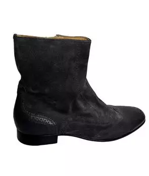 Высокие ботинки