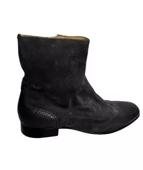 Высокие ботинки