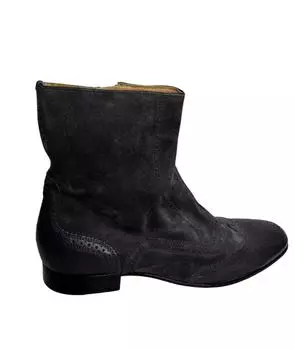 Высокие ботинки