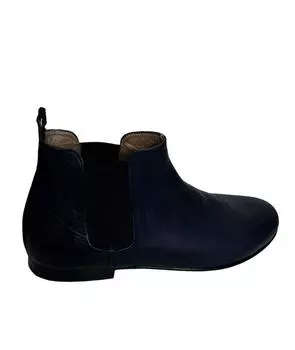 Высокие ботинки