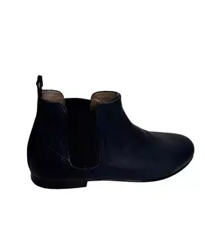 Высокие ботинки