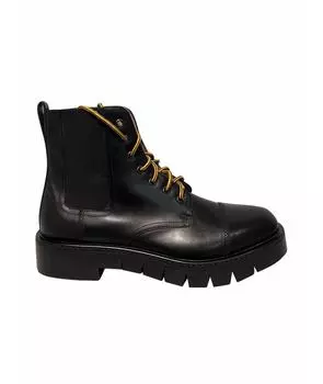 Высокие ботинки