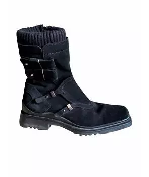 Высокие ботинки