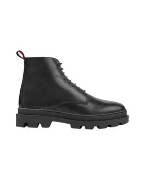 Высокие ботинки