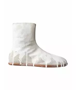 Высокие ботинки