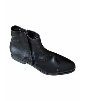 Высокие ботинки