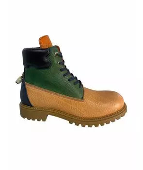 Высокие ботинки