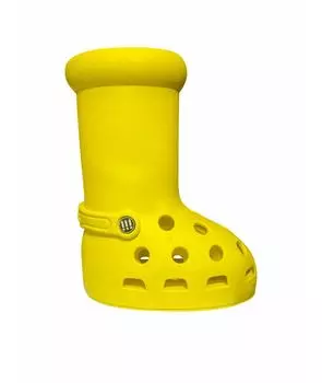 Высокие ботинки