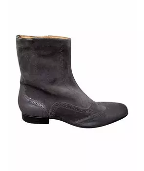 Высокие ботинки