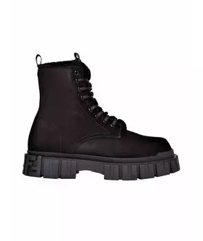 Высокие ботинки