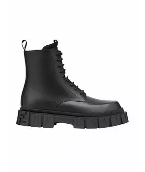 Высокие ботинки