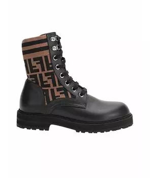 Высокие ботинки