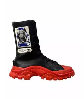 Высокие ботинки