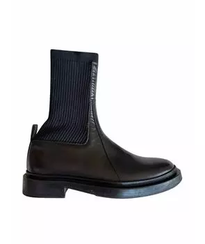 Высокие ботинки