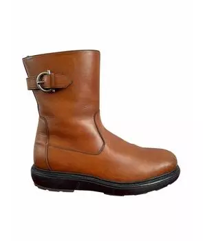 Высокие ботинки