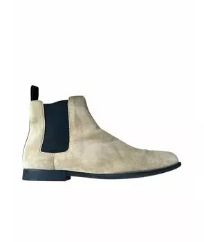 Высокие ботинки