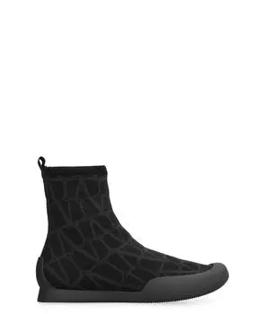 Высокие кроссовки / кеды