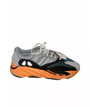 Высокие кроссовки / кеды