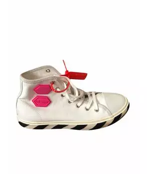 Высокие кроссовки / кеды