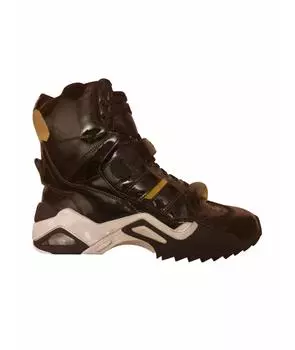 Высокие кроссовки / кеды