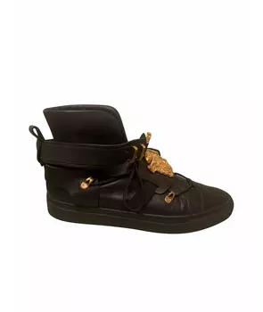 Высокие кроссовки / кеды