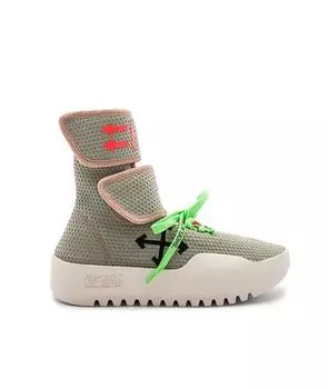 Высокие кроссовки / кеды