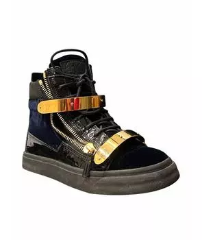 Высокие кроссовки / кеды