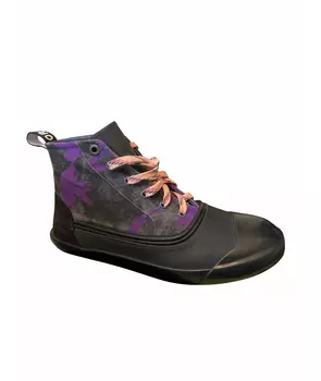 Высокие кроссовки / кеды