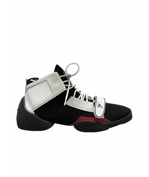 Высокие кроссовки / кеды