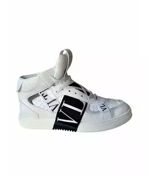 Высокие кроссовки / кеды