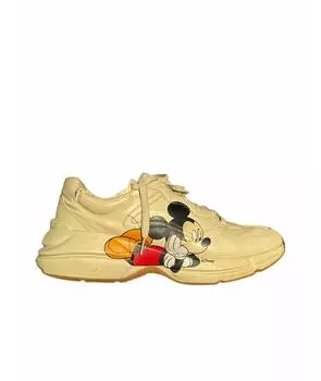 Высокие кроссовки / кеды