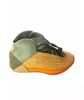 Высокие кроссовки / кеды