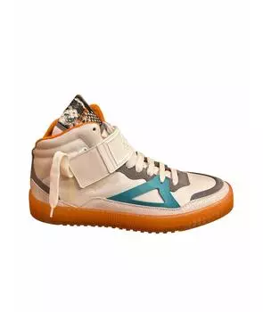 Высокие кроссовки / кеды