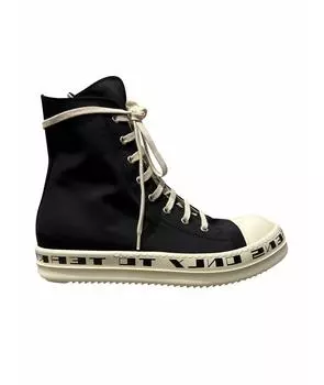 Высокие кроссовки / кеды