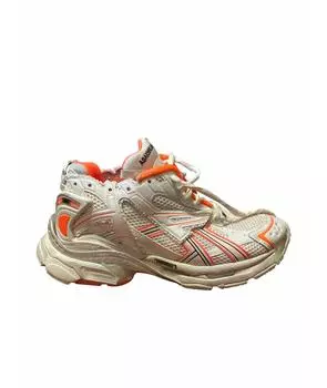 Высокие кроссовки / кеды