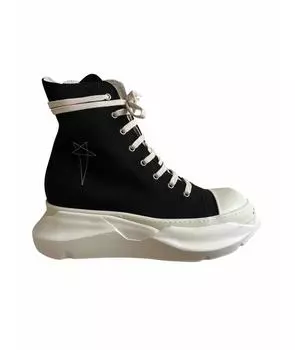 Высокие кроссовки / кеды