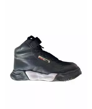 Высокие кроссовки / кеды