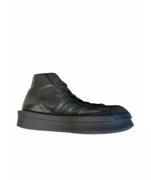 Высокие кроссовки / кеды