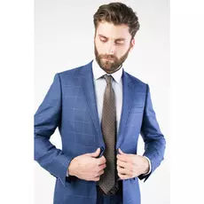 Мужской костюм в клетку синий