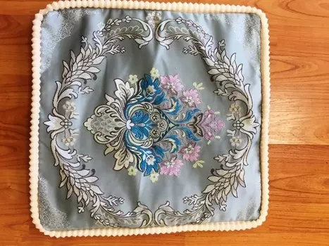 Декоративные подушки KARVEN