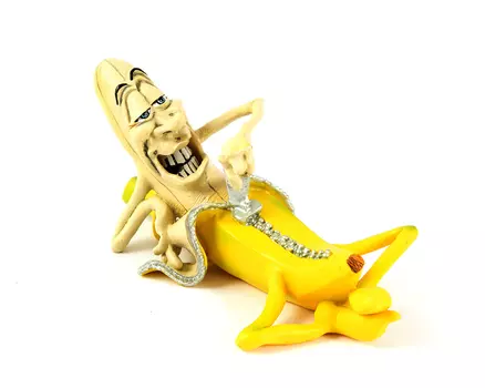 Фигурка Банан (9х16х7 см)