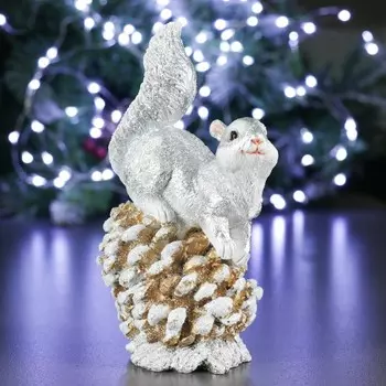 Фигурка Белочка на шишке (18 см)