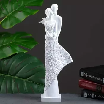 Фигурка Пара цвет: белый (7х14х39 см)