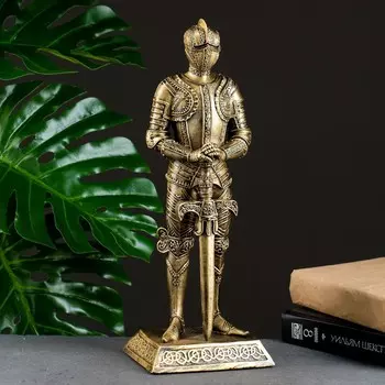Фигурка Рыцарь (11х13х38 см)